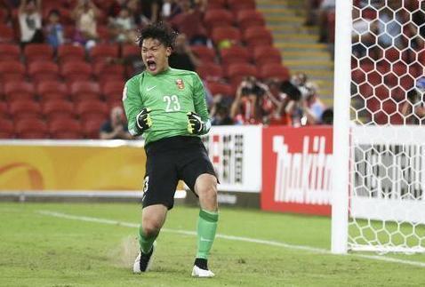 21, 兰斯门将超远距离手抛球助攻破门  