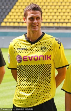  多特蒙德青春风暴席卷德甲豪取五连胜佳绩